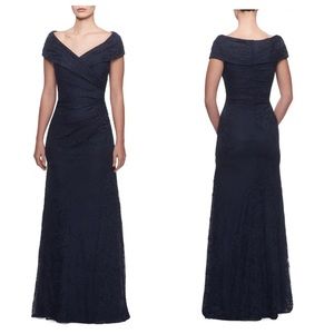 NWT La Femme Portrait Neck Lace Navy Gown Size 6